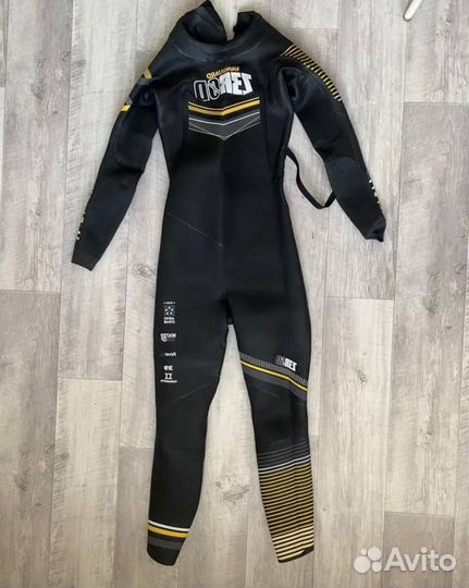 Гидрокостюм