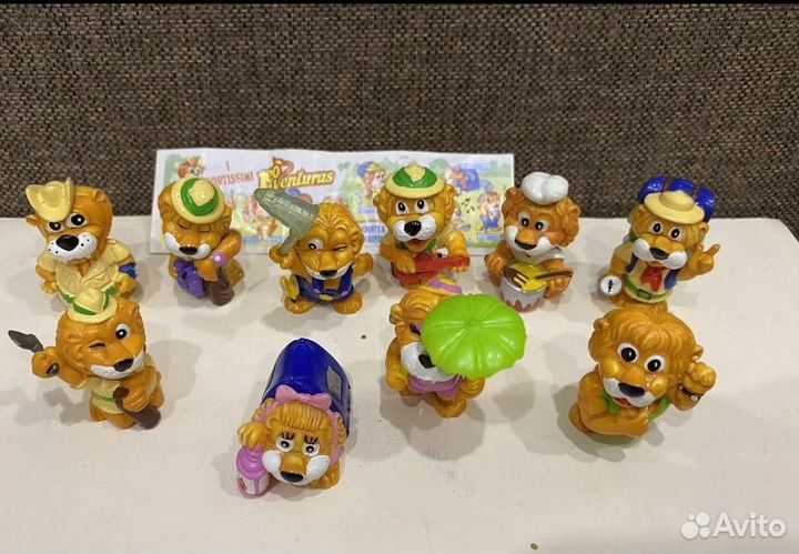 Львы туристы киндер