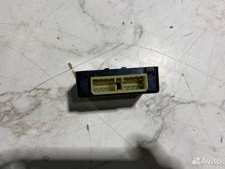 Блок управления светом Kia Rio G4FC 2013