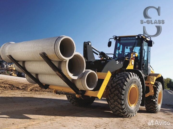 Стекло лобовое среднее John Deere 444к / 524к