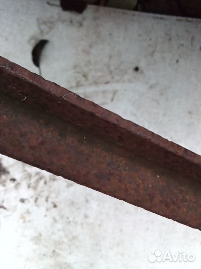 Уголок металлический