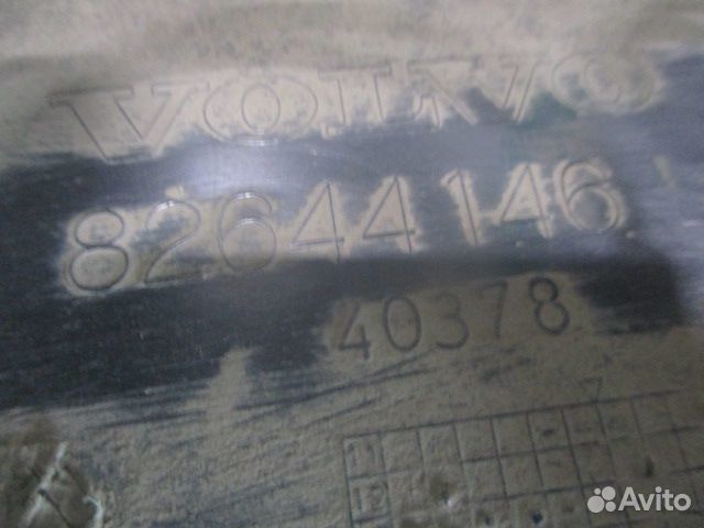 Корпус подножки левый Volvo 82644146