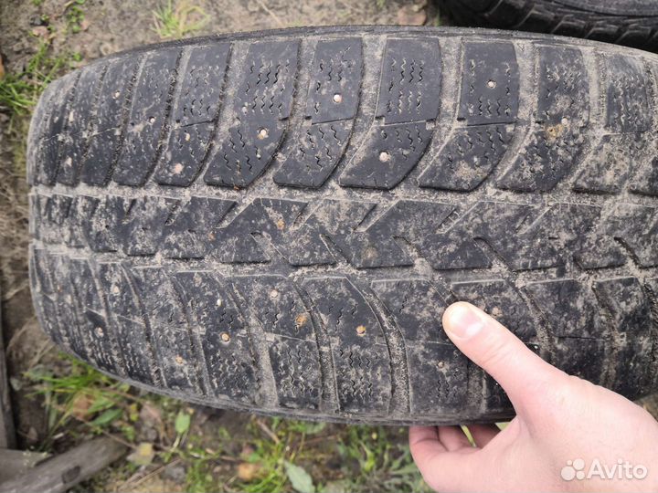 Bridgestone Ice Cruiser 5000 215/60 R16