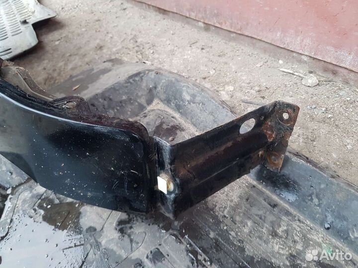 Крыло переднее правое Mazda cx7 (2006-2012)