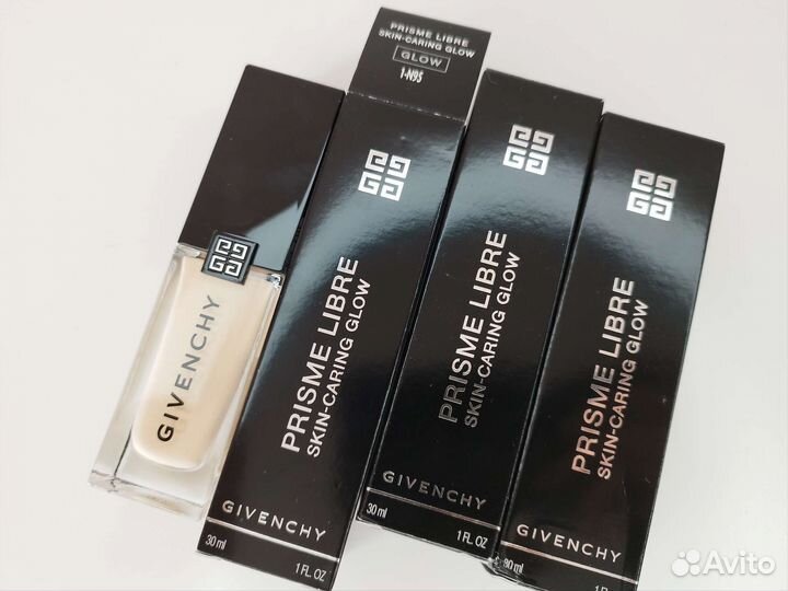 Givenchy тон-флюид Prisme Libre Skin-Caring Glow