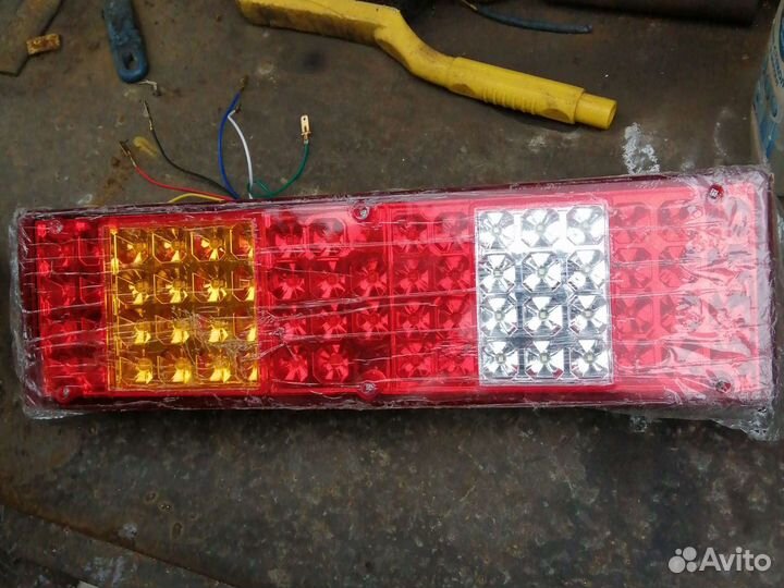 Задний плафон