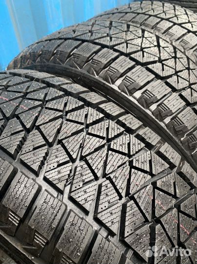 Bridgestone Blizzak DM-V2 235/55 R20