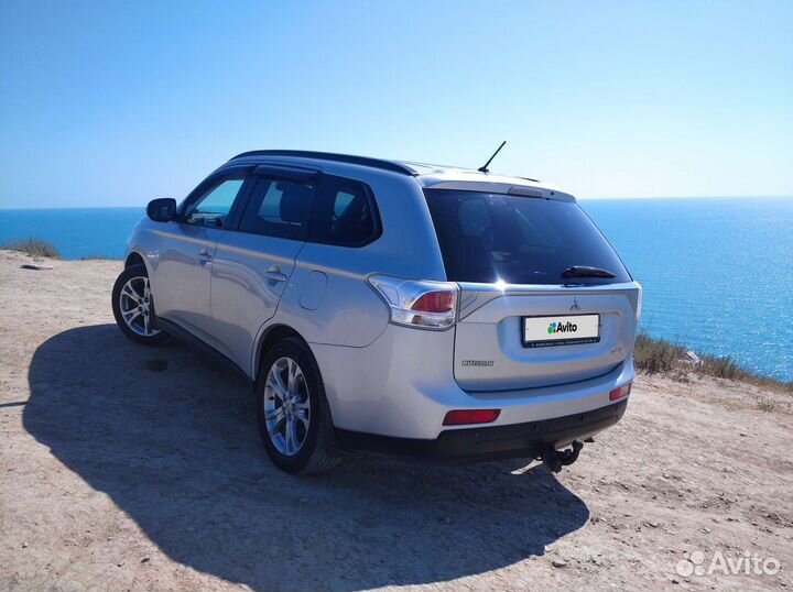 Mitsubishi Outlander 2.4 CVT, 2013, 185 000 км