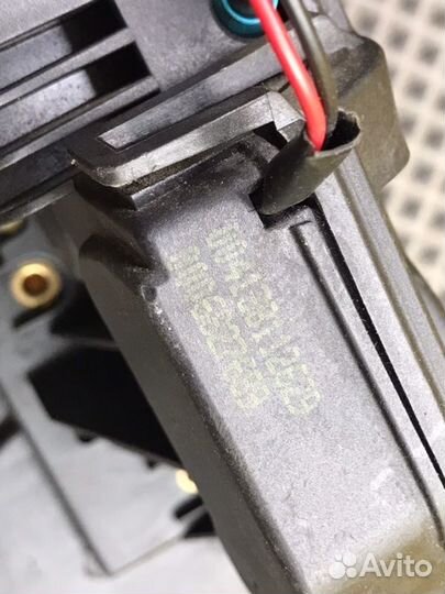 Замок двери передний правый Mercedes-Benz C-Class