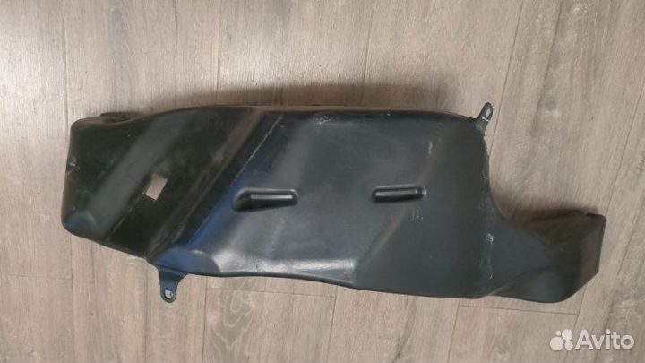 Воздуховод Audi A8 D3 6.0 BHT 2008