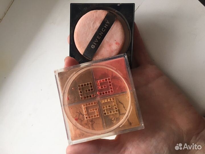 Givenchy румяна