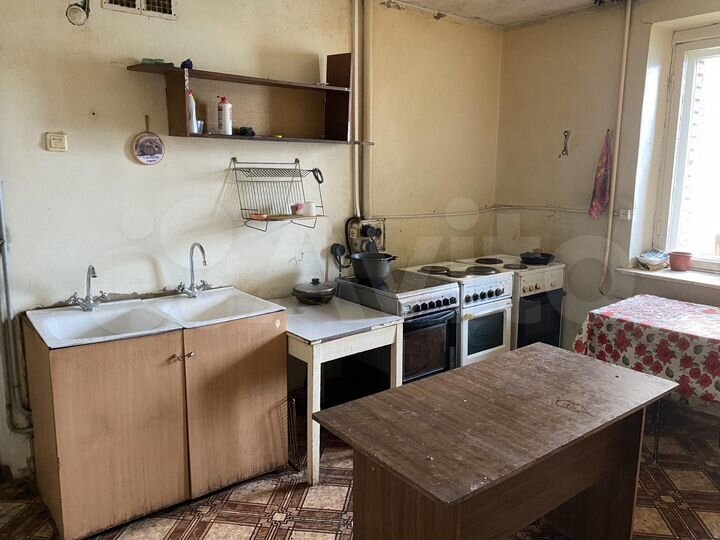 Комната 17 м² в 8-к., 7/9 эт.