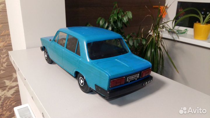 Модель автомобиля ваз 2106. 1980 г. Состояние