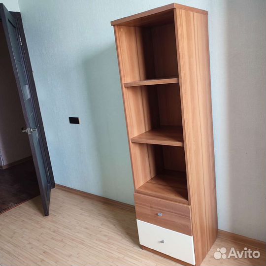 Компьютерный стол + пенал