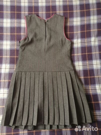 Школьное платье на 9-10 лет
