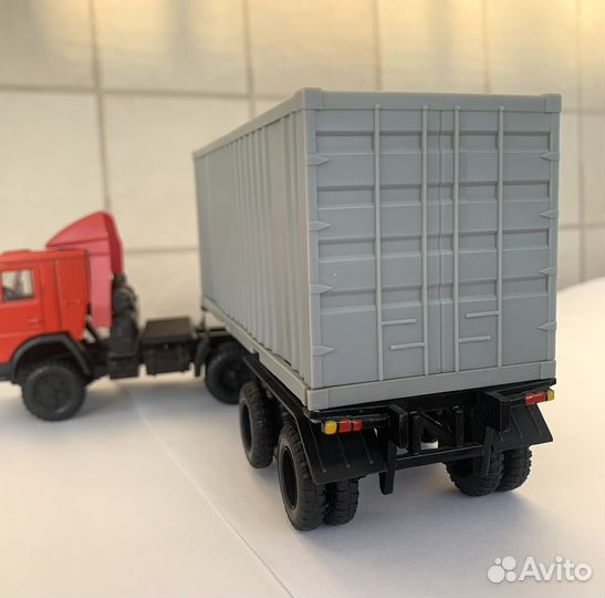 Камаз 54112 контейнеровоз Элекон 1/43