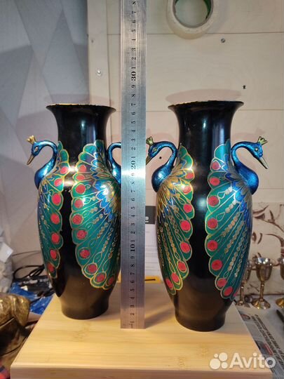 Парные вазы