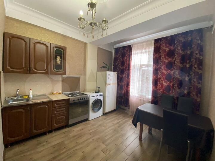 2-к. квартира, 60 м², 8/11 эт.