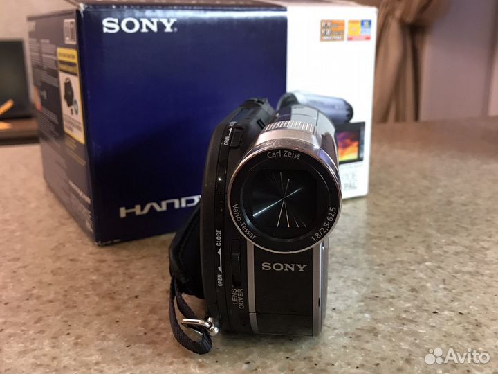 Видеокамера Sony DCR-dvd810e