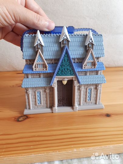 На доставке. Замок Холодное сердцеDisney Animators