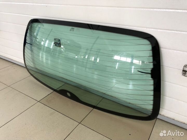 Стекло заднее с обогревом Renault Scenic1 96-99