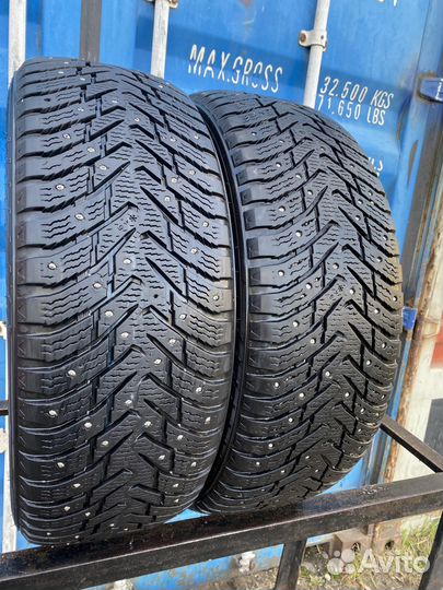 Nokian Tyres Hakkapeliitta 8 SUV 235/60 R18 107T