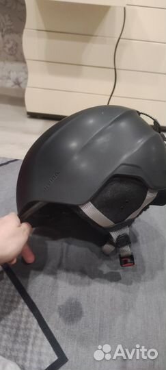 Горнолыжный шлем