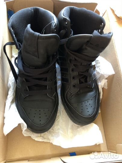 Кроссовки Adidas