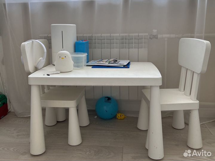 Стол и стулья из IKEA детские