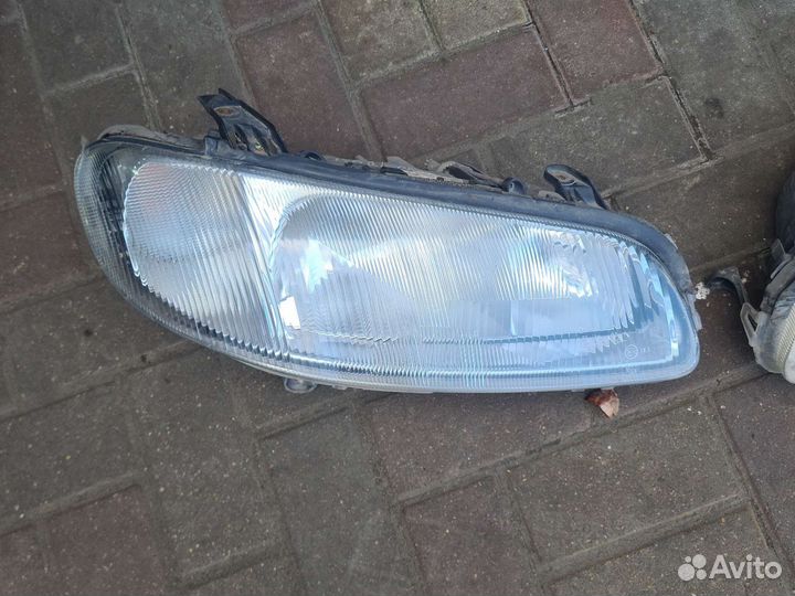 Опель омега в фара правая