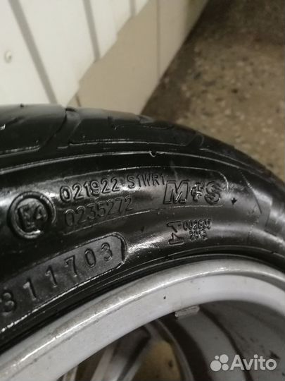 Maxxis MA-Z4S Victra 215/45 R17