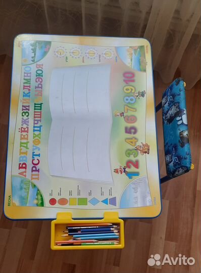 Продам детский столик и стульчик