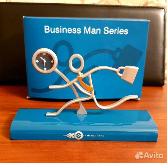 Настольный набор с часами 