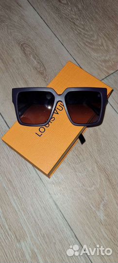 Солнцезащитные очки женские Louis Vuitton