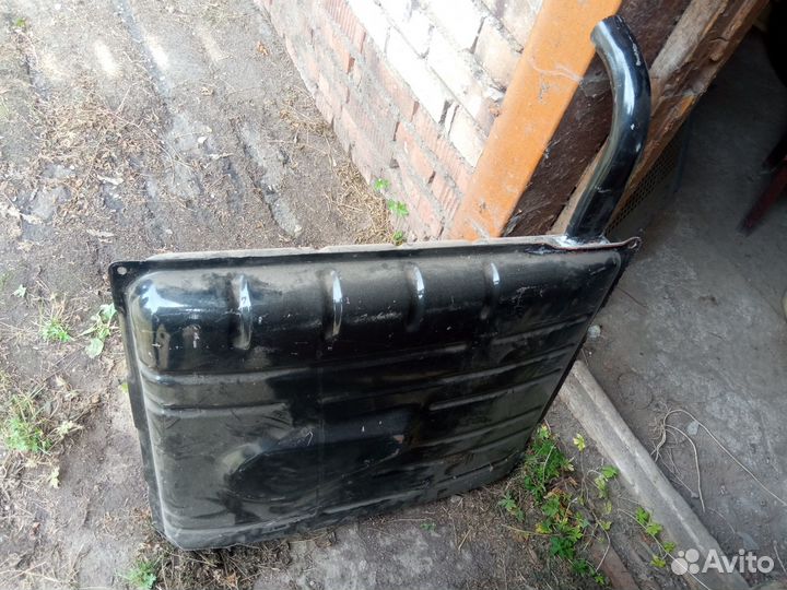 Топливный бак на Волгу