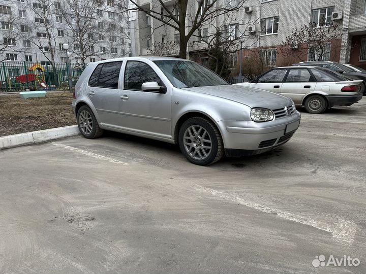 Volkswagen Golf 2.0 AT, 2001, 112 000 км