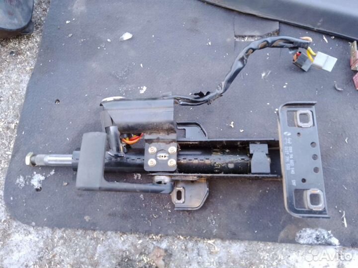 Рулевая колонка Renault Laguna 1