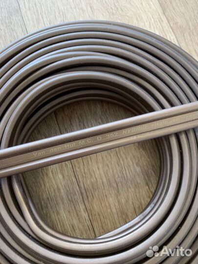 Акустический кабель Van den hul