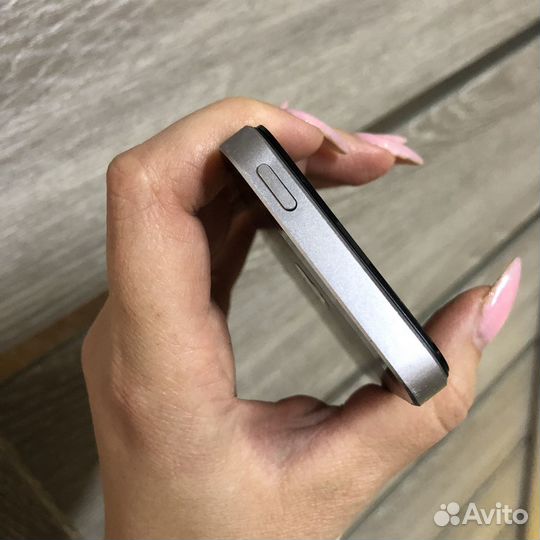 Телефон iPhone