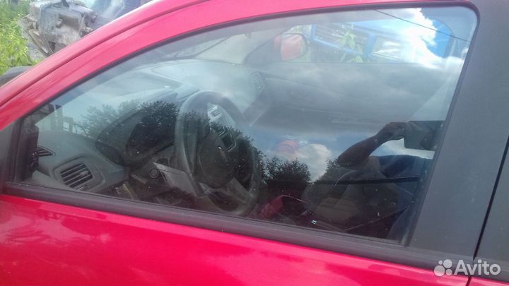 Стекло переднее левое Chevrolet Cobalt