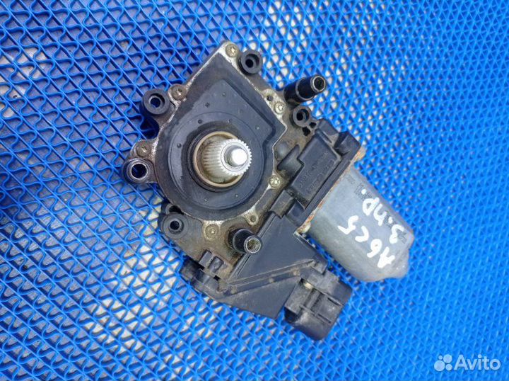 Моторчик стеклоподъемника Audi A6C5 седан AGA 1997