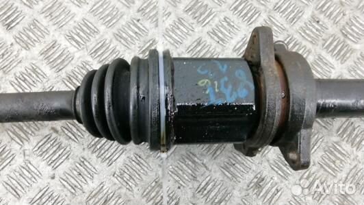 Привод передний правый toyota avensis T27 (83T13N1