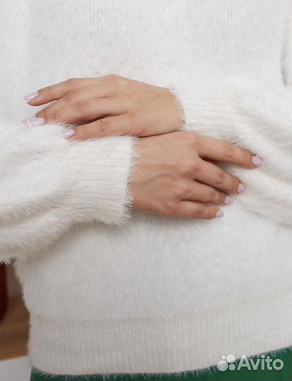 Пушистый свитер