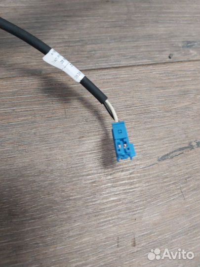 Уплотнитель стекла задний левый Mercedes Gl 500