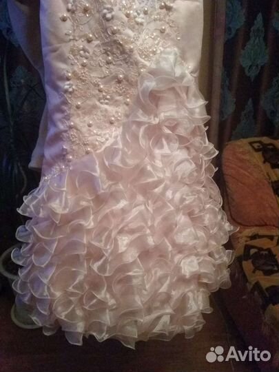 Платье праздничное р-р 10-11 л
