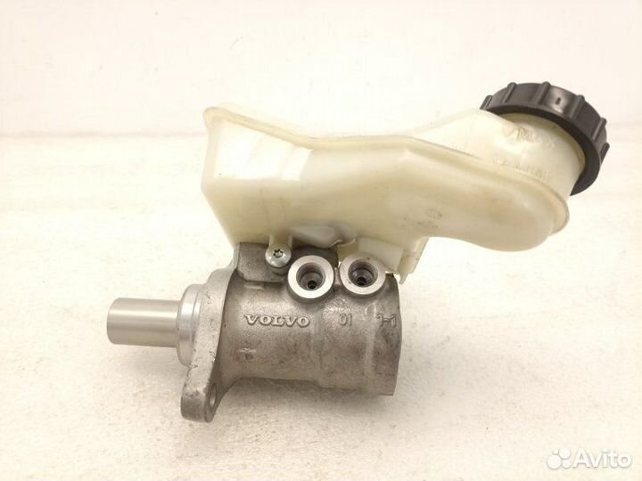 Главный тормозной цилиндр Volvo V50