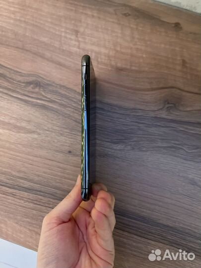 iPhone 11 Pro, 64 ГБ