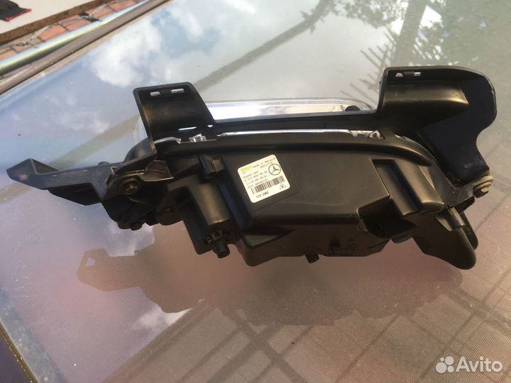 Ходовой фонарь правый мерс е 350 2009 г