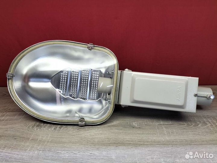 Консольный светильник уличный