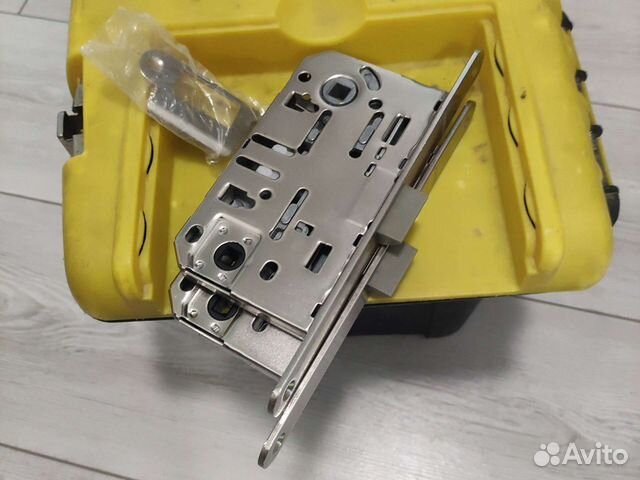 Замок врезной для межкомнатных дверей